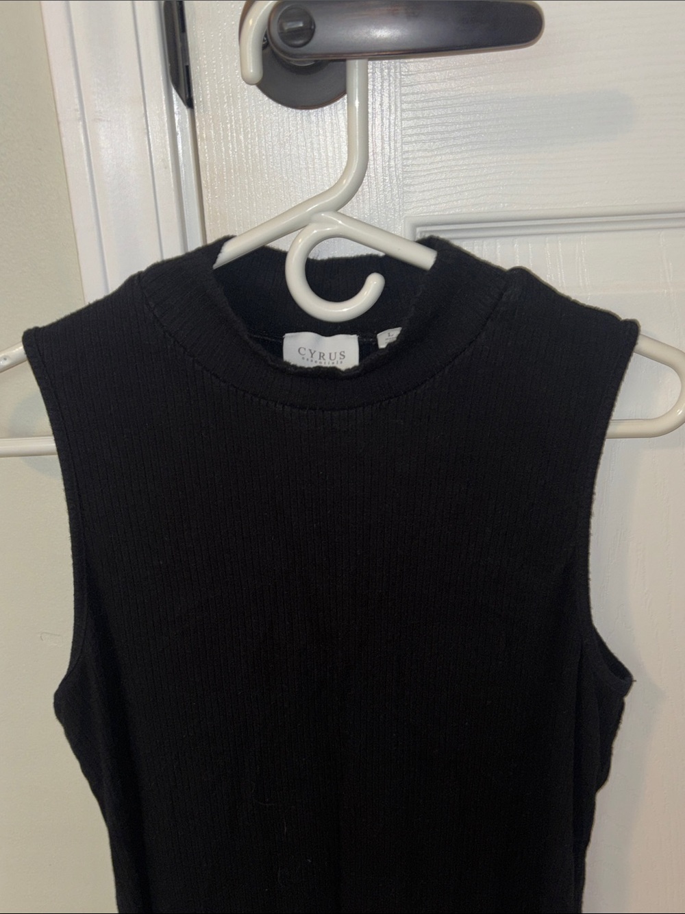 🎈 5/$20 Cyrus Black Sleeveless Mock Neck Tank - Picture 3 of 5